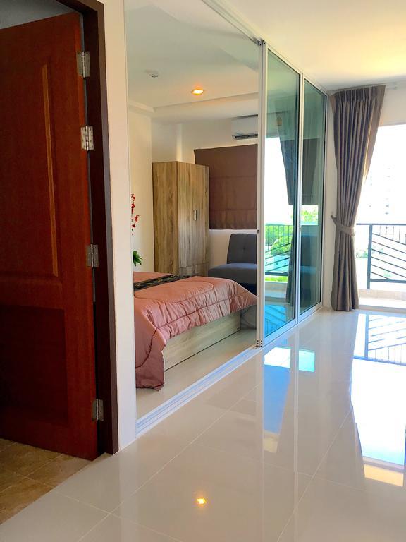 Breezy Room Pattaya Exterior foto